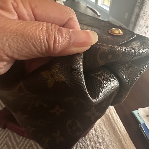 AUTHENTIC Louis Vuitton Monogram Olympe Aurore, Receipt Available - Picture 6 of 14